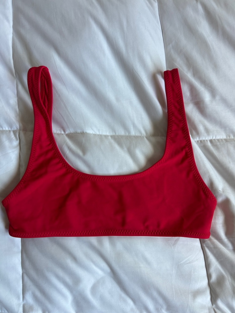White fox boutique. Red bikini top in Small